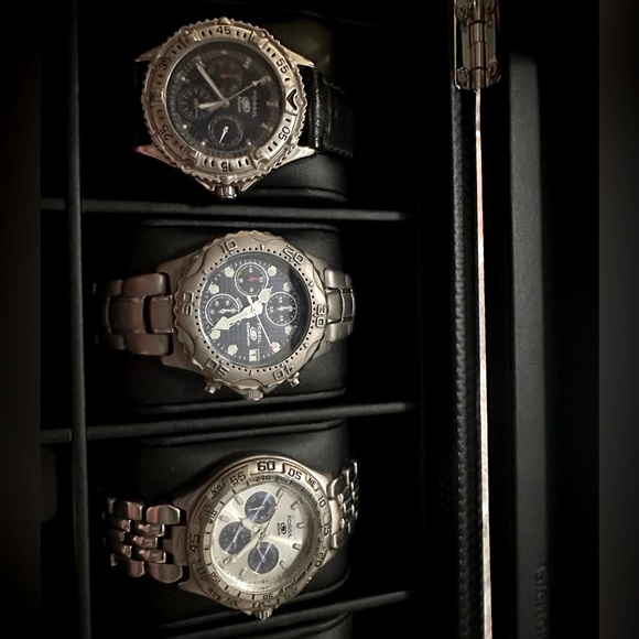 6 Fossil watches - Picture 1 of 2